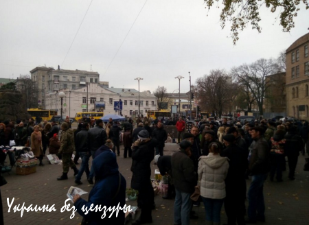 «УКРОП» собирается бузить под Радой — Ляшко притащил палатки (ФОТО)