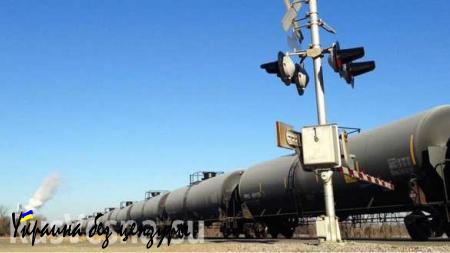 Крушение нефтяного поезда в Висконсине, объявлена эвакуация (ФОТО)