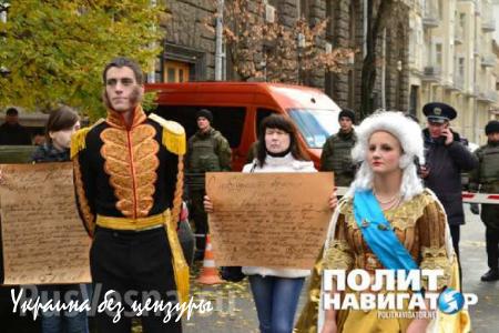 На русском говорят необразованные оккупанты — пикет в защиту мовы