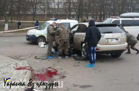 В Киеве на ходу был взорван автомобиль, водитель получил ранение (ФОТО)