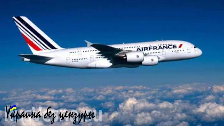 ФБР не нашло бомбу на борту экстренно севшего A380 Air France