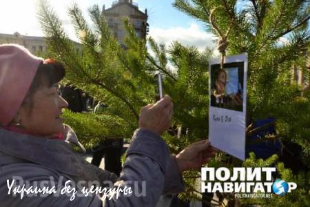 На майдане соорудили виселицу для Порошенко и Яценюка (ВИДЕО, ФОТО)