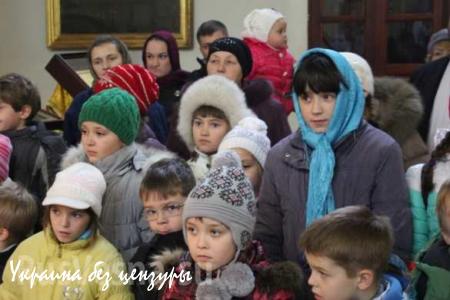 Луганчане встретили икону Скоропослушница», переданную в дар Свято-Петропавловскому собору (ФОТО, ВИДЕО)