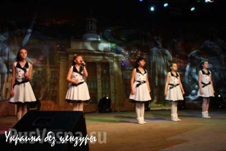 «Дети хотят петь, они не хотят войны» — в Луганске состоялся фестиваль «Наследники Победы» (ФОТО, ВИДЕО)