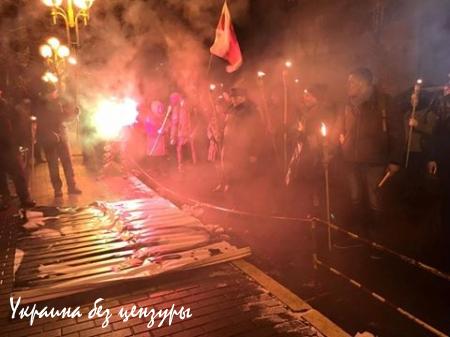Факельное шествие без огонька — нацисты прошли по Киеву (ФОТО)