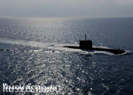 Кадры опасного сближения турецкой подлодки с кораблем ВМФ РФ в Дарданеллах (ВИДЕО)
