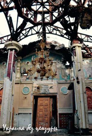 Cтрашные разрушения Иверского монастыря под Донецком: обстрелянный храм, разоренное кладбище (ФОТОЛЕНТА)
