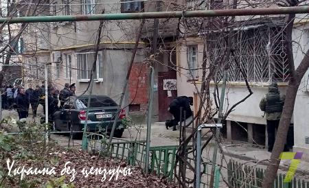 В Одессе мужчина угрожает взорвать гранаты, идет спецоперация (ФОТО)