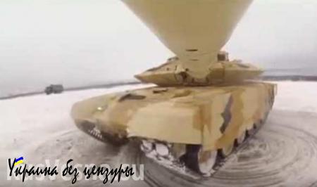 Ракета с подлодки уничтожает ИГИЛ и танк, который не боится РПГ: лучшее военное видео недели (ВИДЕО)