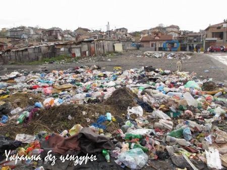 Шокирующие фото «Западного рая»: бомжи, груды мусора, полицейский беспредел, извращенцы и разбитые дороги (ФОТО)