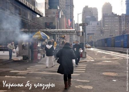 Шокирующие фото «Западного рая»: бомжи, груды мусора, полицейский беспредел, извращенцы и разбитые дороги (ФОТО)