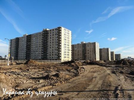 Шокирующие фото «Западного рая»: бомжи, груды мусора, полицейский беспредел, извращенцы и разбитые дороги (ФОТО)