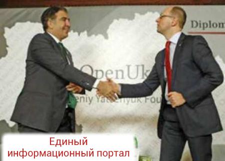 Саакашвили пошел в лобовую атаку на правительство — обвинил Яценюка в краже победы на Майдане