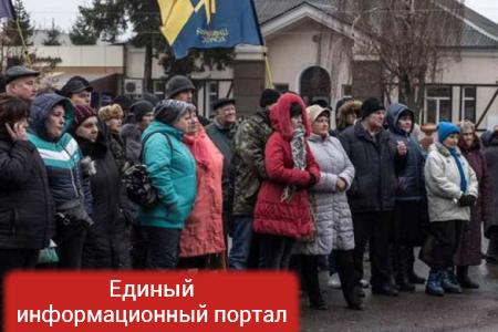 На Харьковщине боевики «Азова» забросали «коктейлями Молотова» дома руководителей полиции (ФОТО)