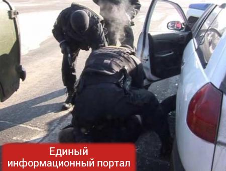 В Крыму спецназ ФСКН задержал крупную вооруженную наркогруппировку, при штурме дома погиб офицер (ФОТО)
