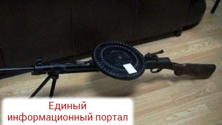 В Киеве торговец елками пытался продать пулемет