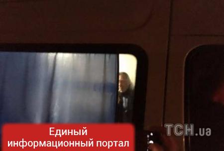 Рано утром Корбана принудительно привезли в Киев (ФОТО)